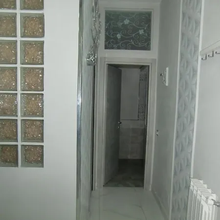 Aaron2 Apartamento Nápoles
