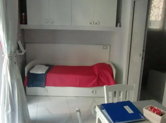 Aaron2 Apartamento Nápoles