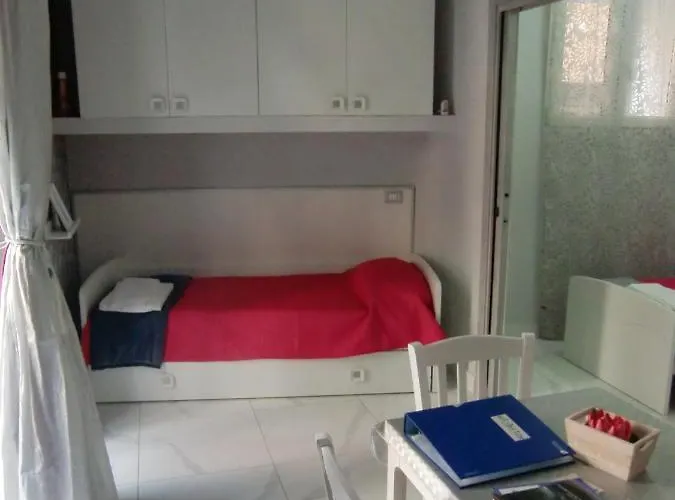 Aaron2 Apartamento Nápoles