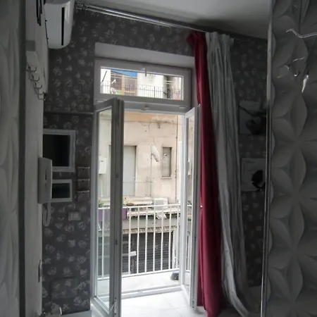 Aaron2 Apartament Neapol